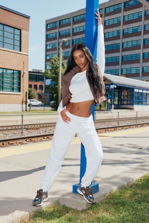 Garage 90s Women Joggers White | A-1453682