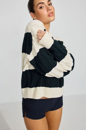 Garage Oversized Cable Women Sweater White / Blue | A-3059847